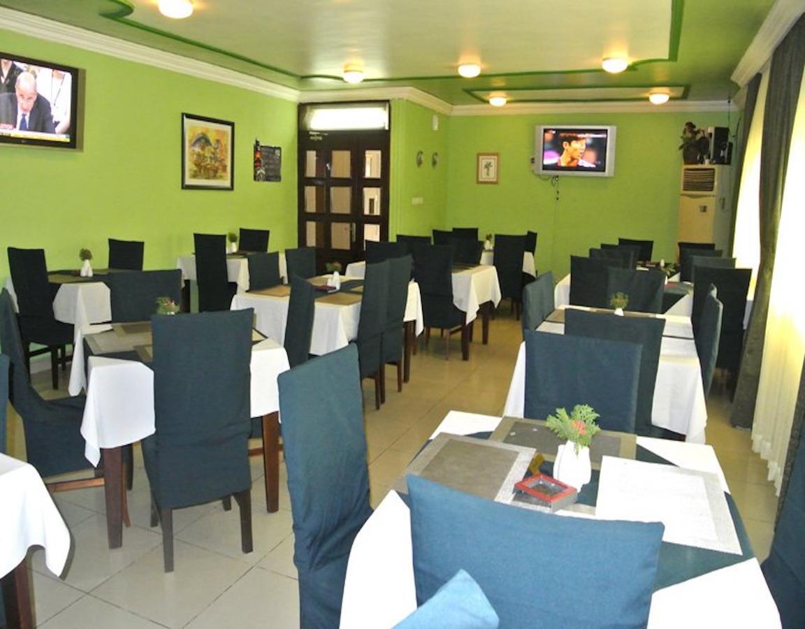La Playa Suites Lagos Exterior photo