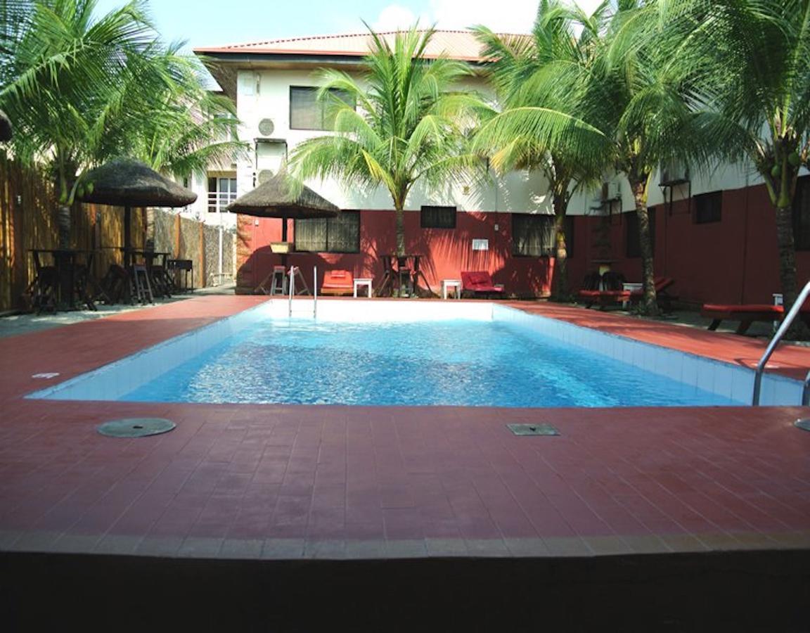 La Playa Suites Lagos Exterior photo