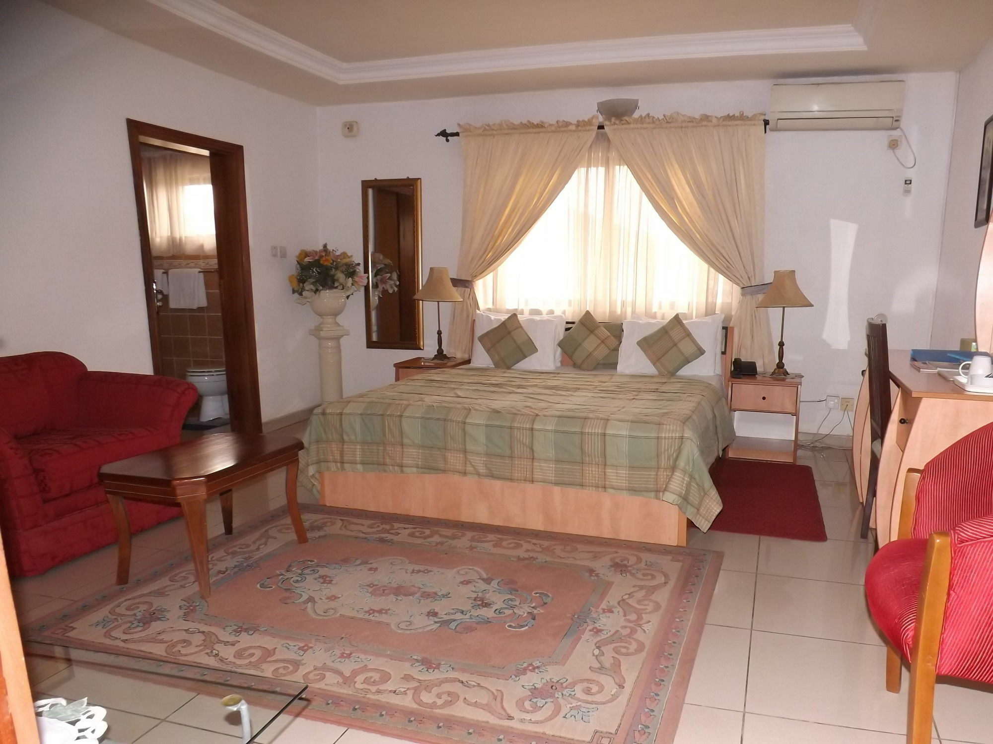 La Playa Suites Lagos Exterior photo